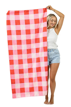 Roses All Over Microfiber Beach Towels: Pink