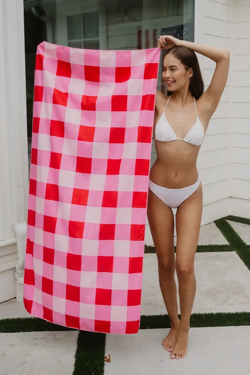 Roses All Over Microfiber Beach Towels: Pink