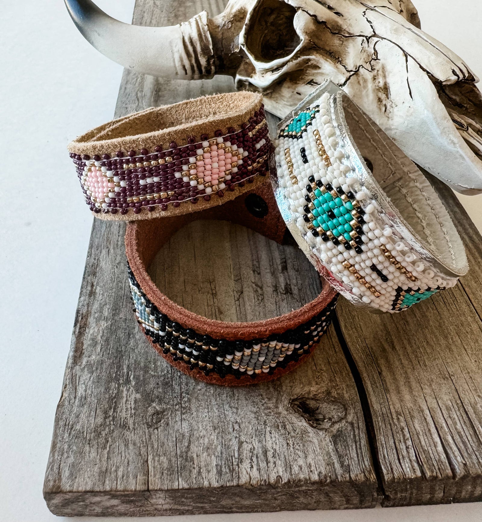 Western Aztec Pattern Seed Bead Leather Cuff Bracelet: WHITE + TURQUOISE