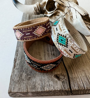 Western Aztec Pattern Seed Bead Leather Cuff Bracelet: WHITE + TURQUOISE