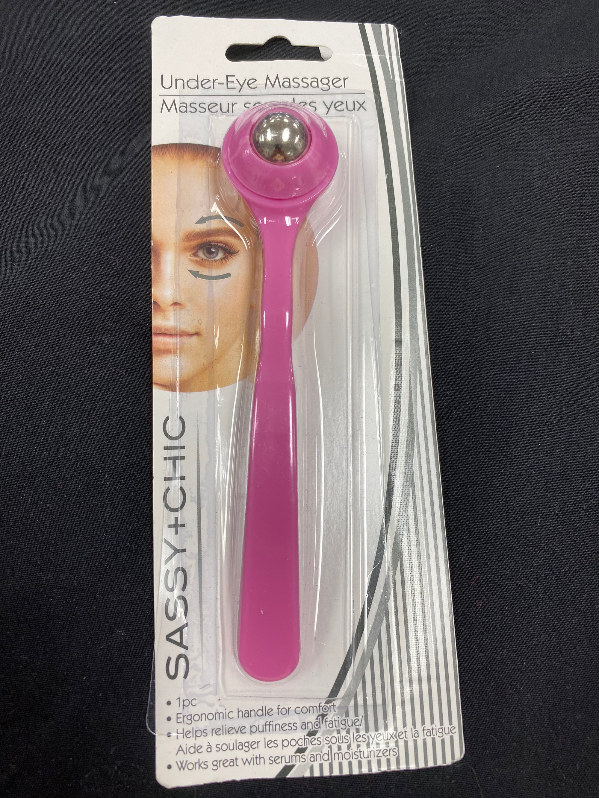 Massaging Under Eye Roller