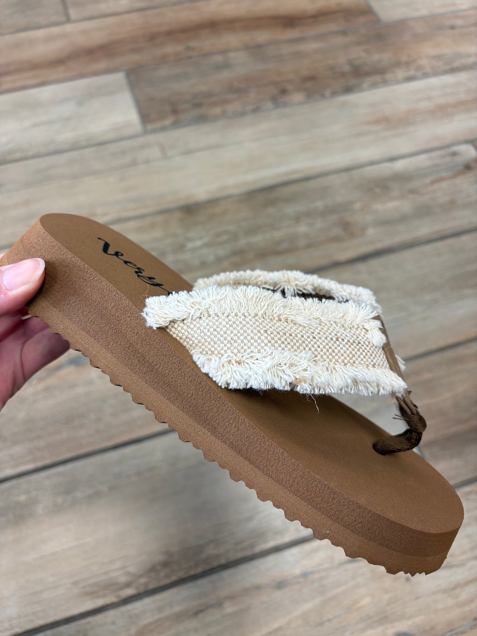 Very G Natural Jazz Flip Flops