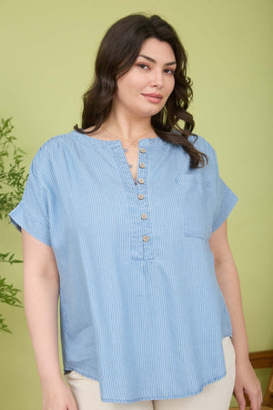 Chambray Striped Henley in Curvy