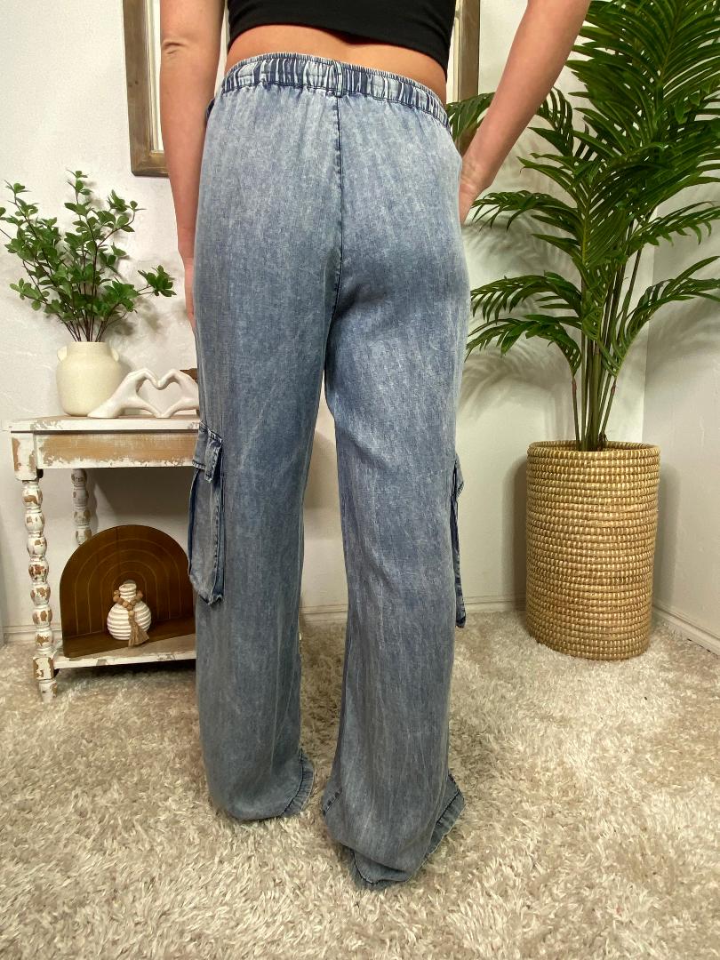 Mineral Washed Cargo Denim Wide Pants
