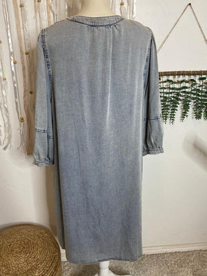 Light Wash Denim V-Neck Dress in Curvy