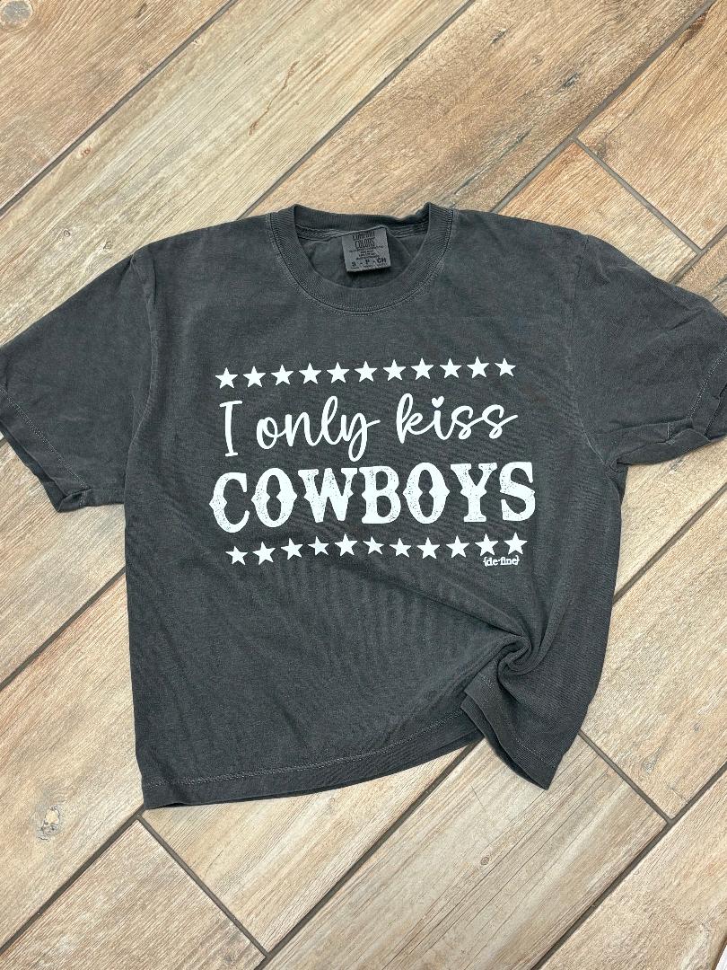 I Only Kiss Cowboys Cropped Graphic Tee