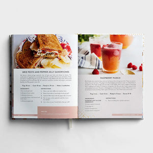 DaySpring Abby Turner - The Living Table: Recipes and Devotions for Everyday Get-Togethers