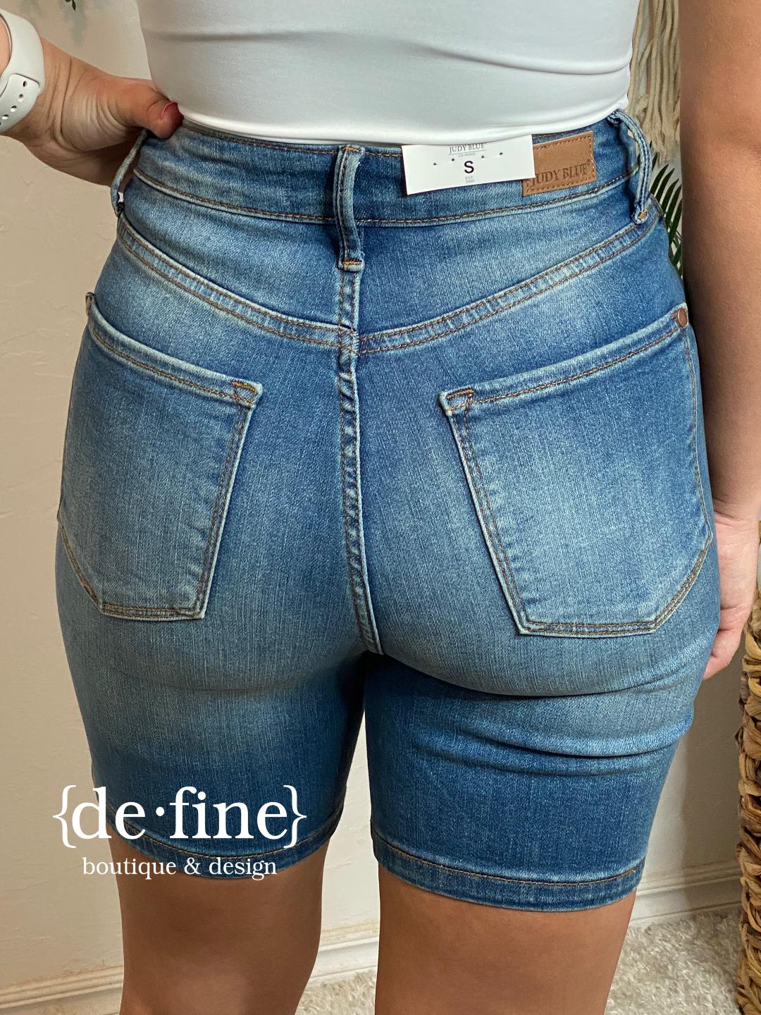 Judy Blue Tummy Control Double Button Bermuda Shorts in Regular & Curvy