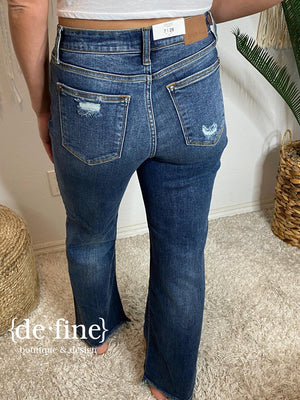 Judy Blue 90s Destroyed Knee High Rise Jeans in Regular & Curvy