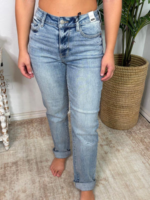 Judy Blue Mid Rise Billie Boyfriend Light Iced Indigo Jeans
