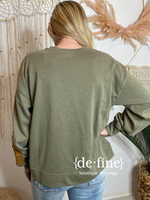 Sweatshirt with Applique Rose in 2 Colors