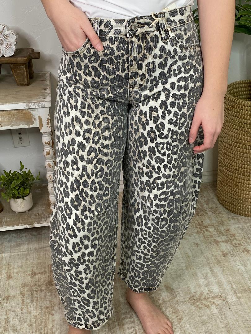 Kancan Leopard Cropped Barrel Jeans