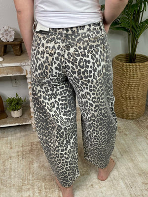 Kancan Leopard Cropped Barrel Jeans