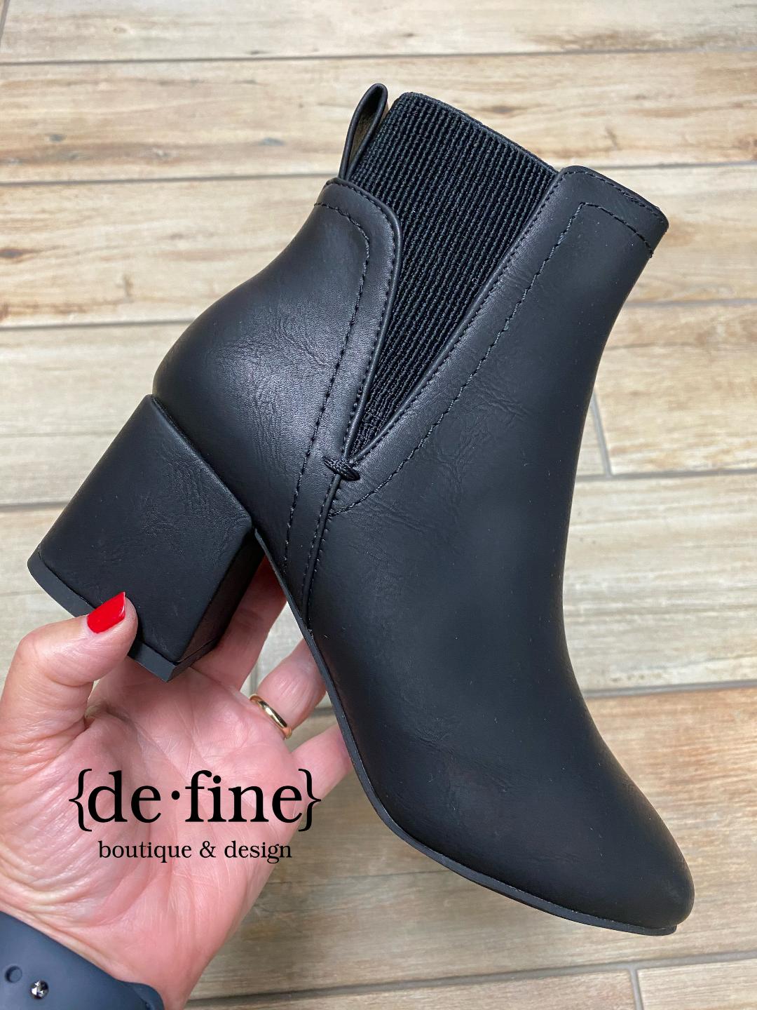 Mia Basic Black Boots