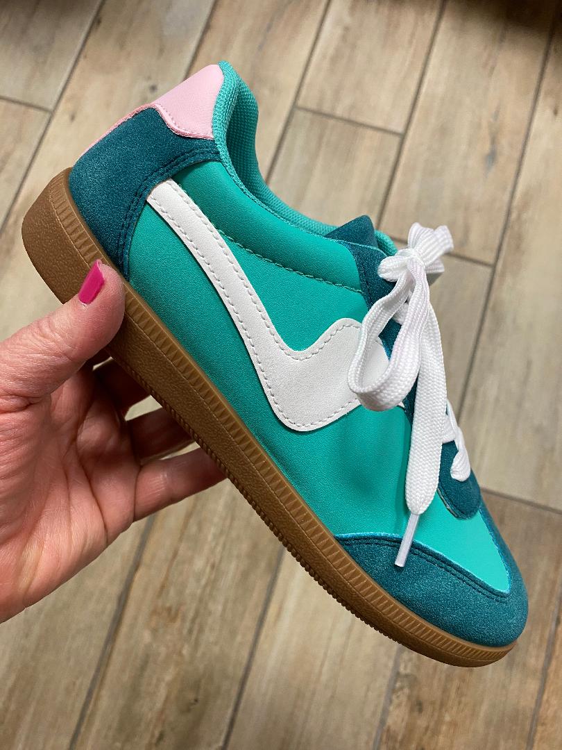 Outwoods Emerald Combo Sneakers