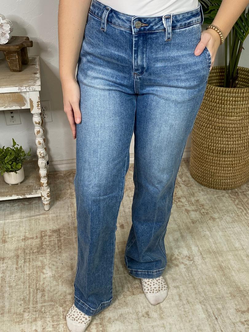 Risen Slouchy Straight Jeans