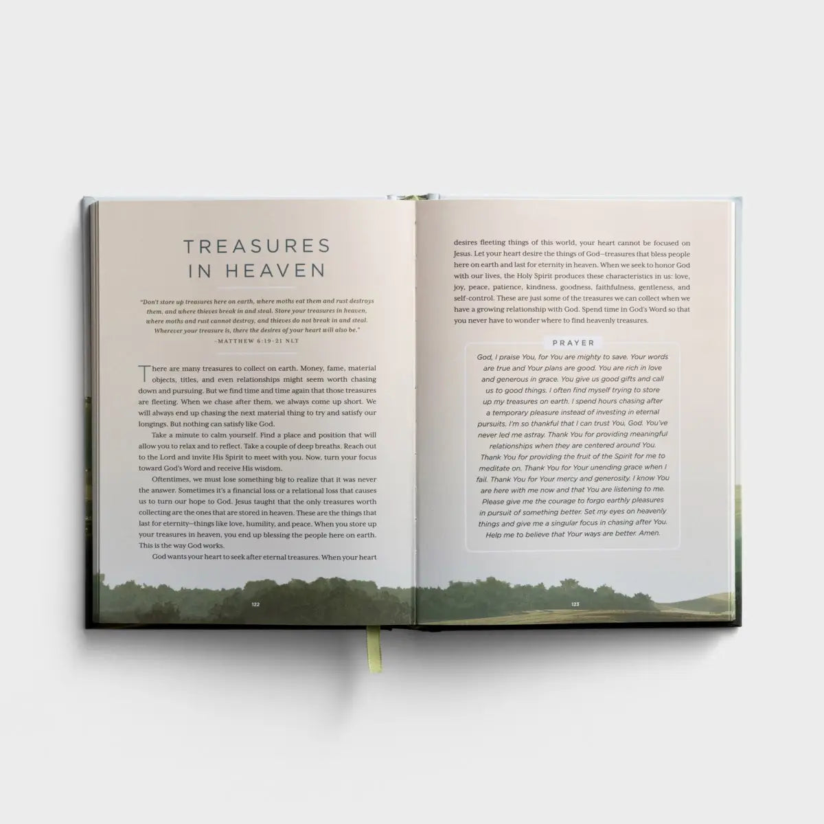 DaySpring PRAY: Daily Moments to Quiet Your Mind and Center Your Soul