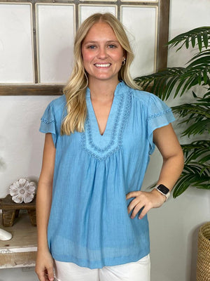 V-Neck Top with Scalloped Trim Details in 3 Colors S-2XL
